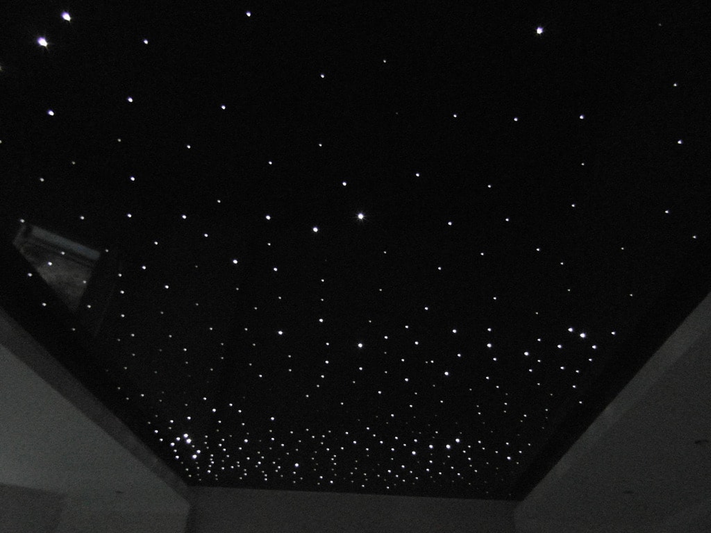 Натяжные потолки звездное небо от производителя KIGER GROUP. Ремонт и отделка квартир под ключ.